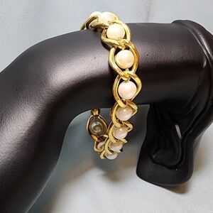 Vintage Faux White Pearl Gold tone Curb Link Woven Bracelet